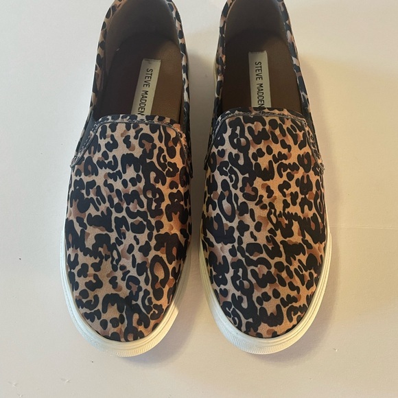 Steve Madden Symba SlipOn Size 9.5 - Picture 3 of 9